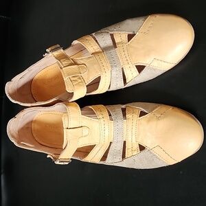 Khrio Yellow Fisherman T-Strap Leather and Canvas Sandal Women's EU 38